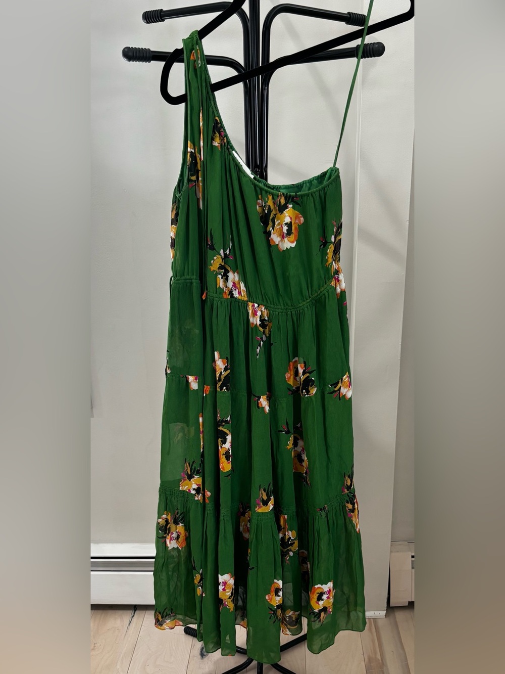 A.L.C. 100% Silk Green Floral One Shoulder Tiered Midi Dress Size 8